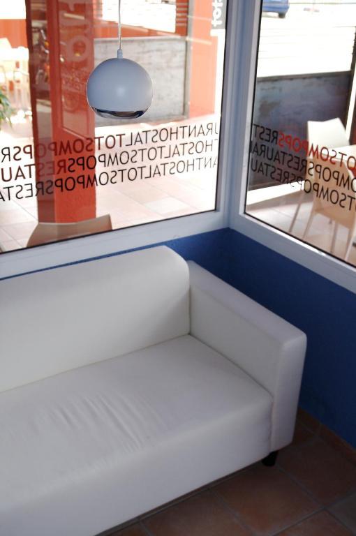 Hostal Totsompops Colera Rum bild